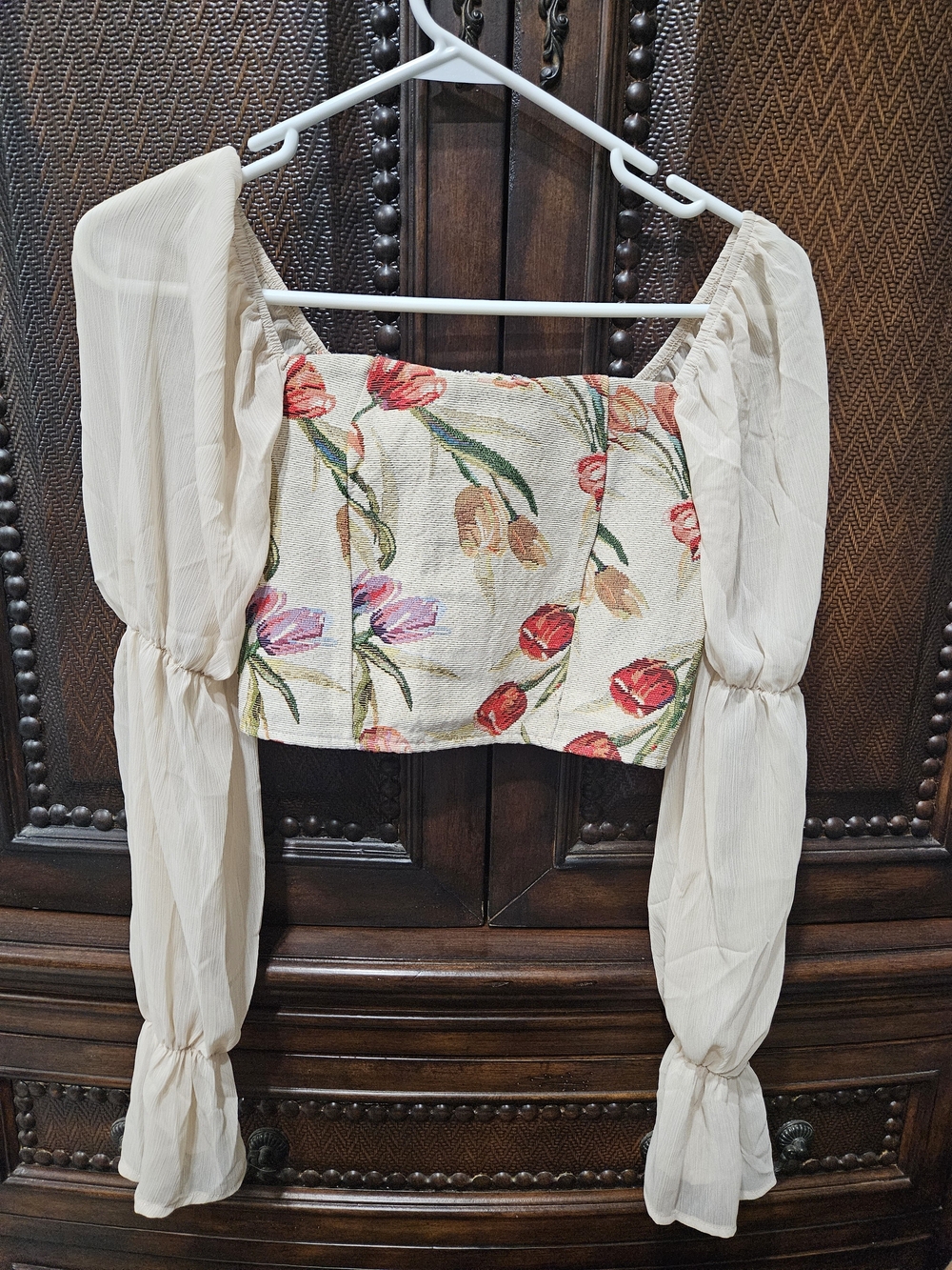 Floral Puff Sleeve Crop Top in Cream
